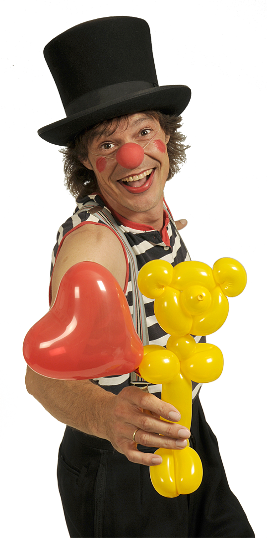 Während seinen Auftritten lässt der Clown Filou, die Menschen ihre Sorgen vergessen